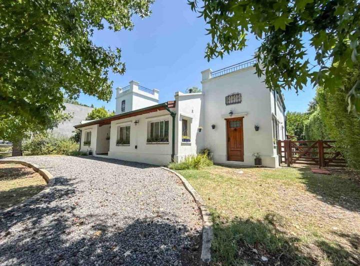 Casa · 152m² · 4 Ambientes · 1 Cochera