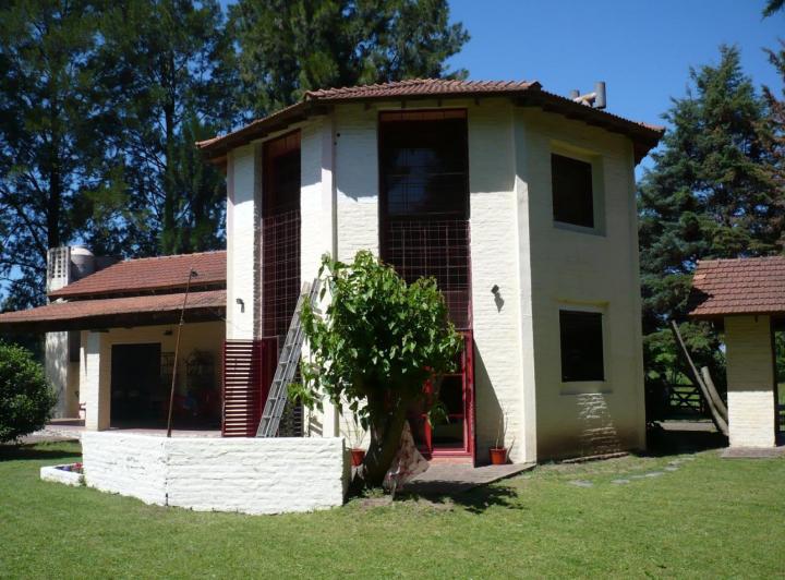 Casa · 140m² · 4 Ambientes · 1 Cochera