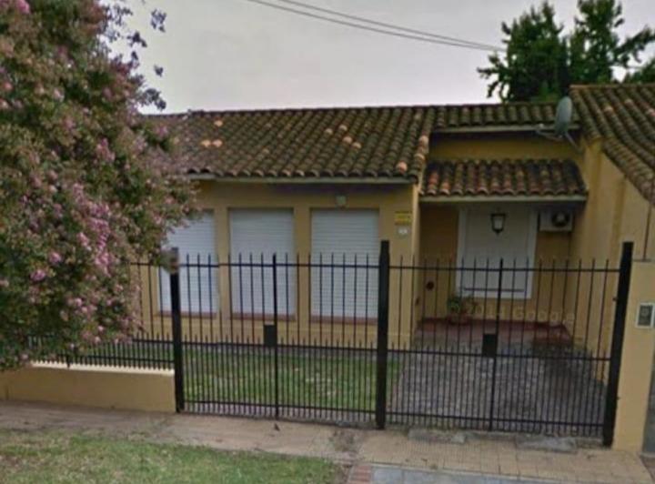 Casa · 120m² · 4 Ambientes · 2 Cocheras