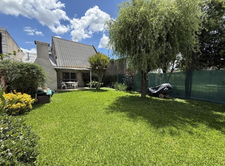 Casa · 135m² · 4 Ambientes · 1 Cochera