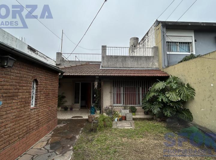 Casa · 100m² · 3 Ambientes · 1 Cochera