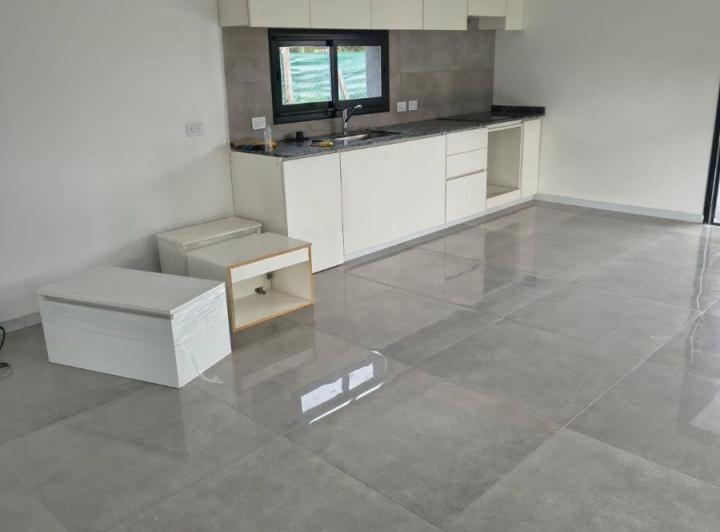 Casa · 130m² · 5 Ambientes · 1 Cochera