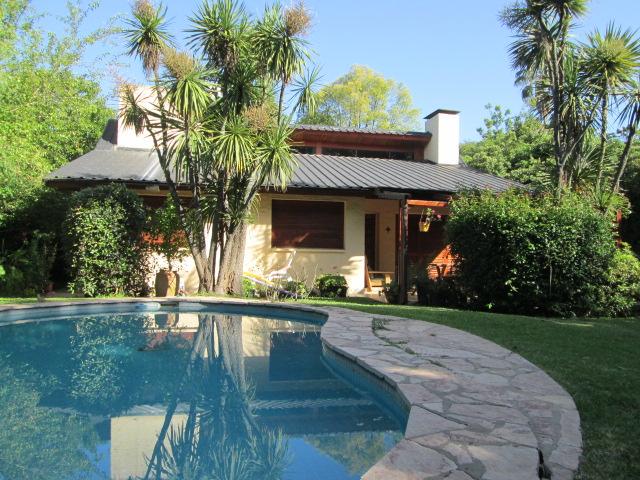 Casa · 175m² · 5 Ambientes · 2 Cocheras