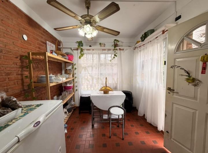 Casa · 80m² · 4 Ambientes · 2 Cocheras