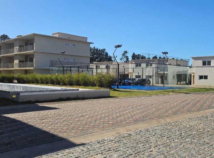 Casa · 100m² · 3 Ambientes · 1 Cochera