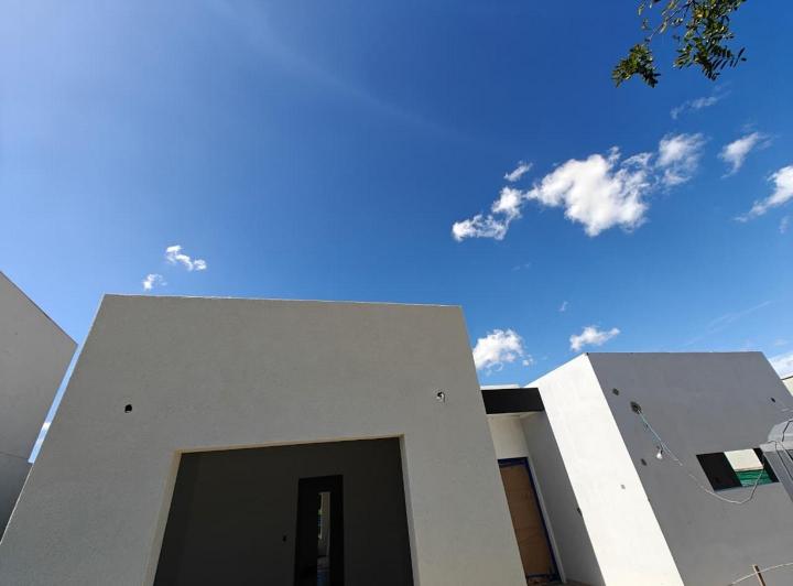 Casa · 107m² · 4 Ambientes · 2 Cocheras