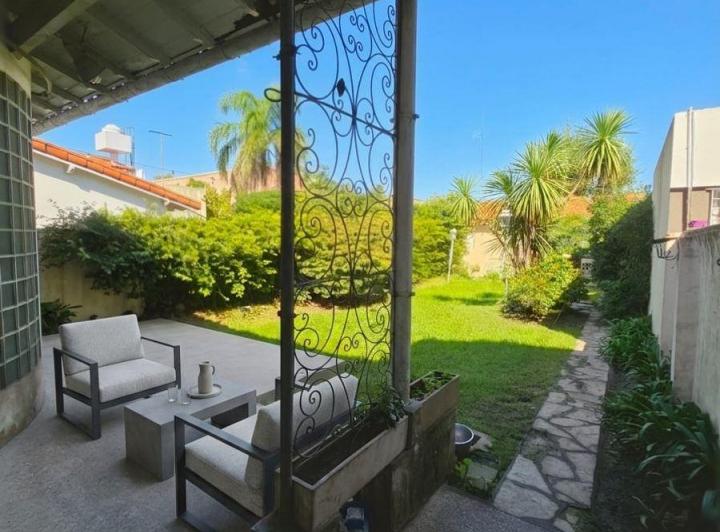 Casa · 170m² · 3 Ambientes · 2 Cocheras