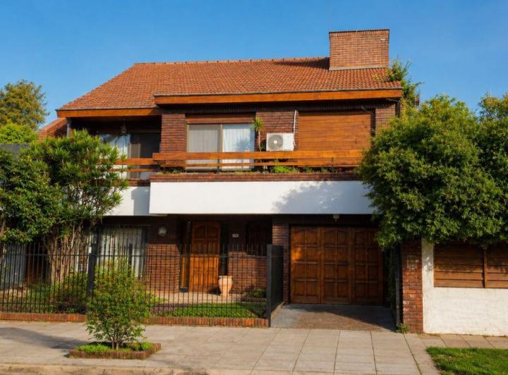 Casa · 192m² · 6 Ambientes · 1 Cochera