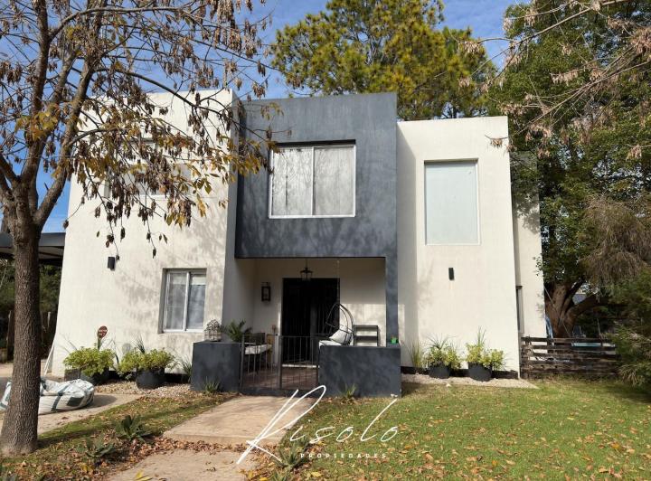 Casa · 182m² · 6 Ambientes