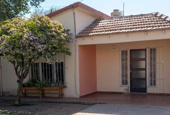 Casa · 90m² · 3 Ambientes · 1 Cochera