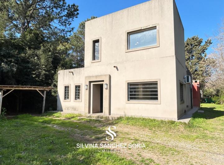 Casa · 125m² · 5 Ambientes · 2 Cocheras