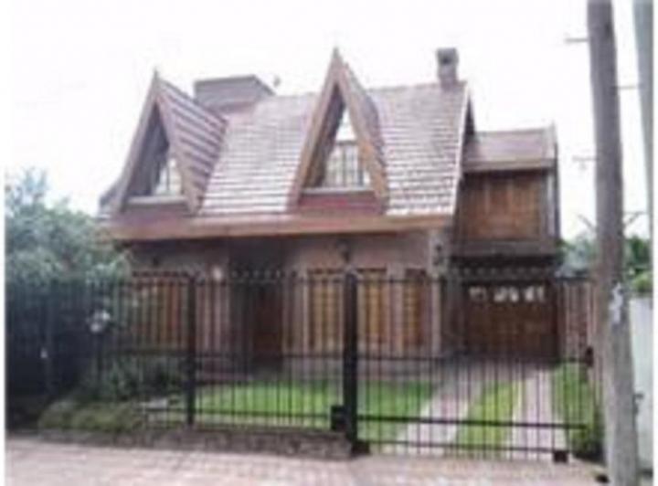 Casa · 180m² · 3 Dormitorios