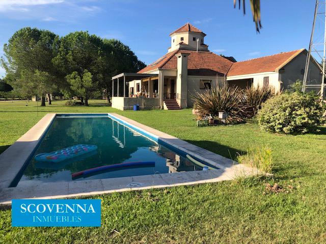 Casa · 420m² · 5 Ambientes · 2 Cocheras