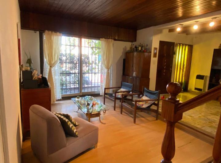 Casa · 212m² · 3 Ambientes · 1 Cochera