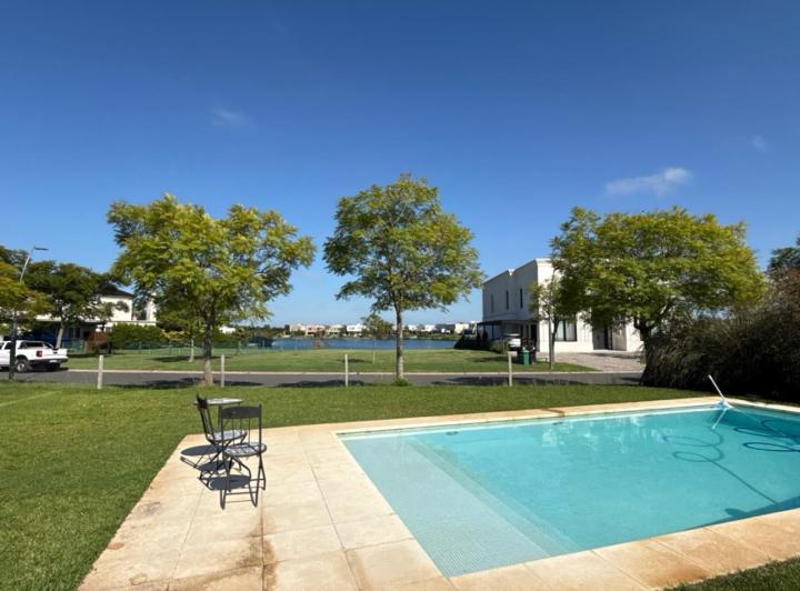 Casa · 190m² · 4 Ambientes