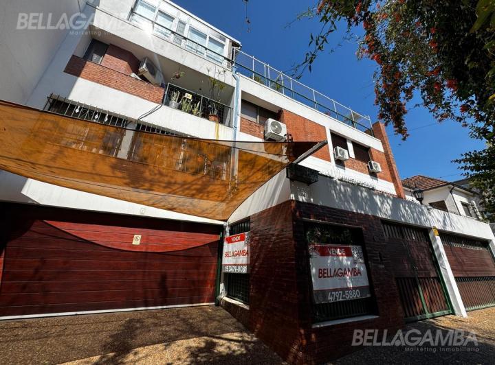 Casa · 289m² · 5 Ambientes · 4 Cocheras