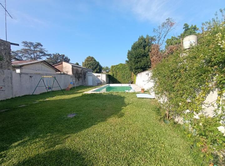 Casa · 200m² · 5 Ambientes · 2 Cocheras