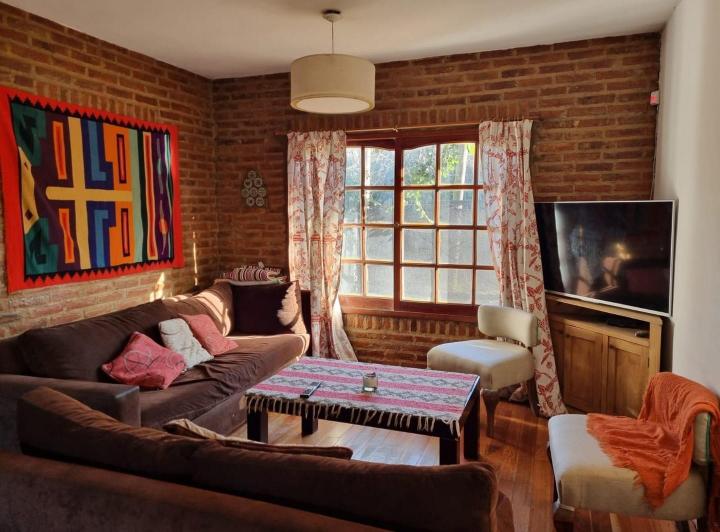 Casa · 160m² · 5 Ambientes · 1 Cochera