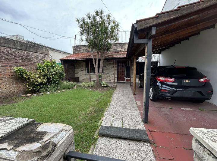 Casa · 140m² · 3 Ambientes · 2 Cocheras