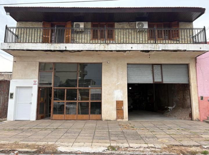Casa · 350m² · 4 Ambientes