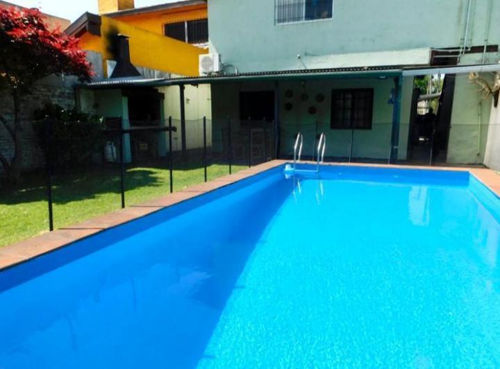 Casa · 190m² · 5 Ambientes · 2 Cocheras