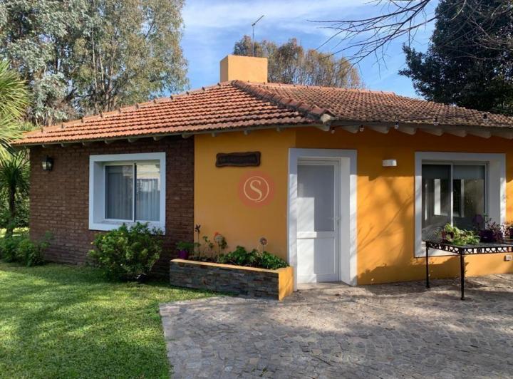 Casa · 67m² · 2 Ambientes · 3 Cocheras