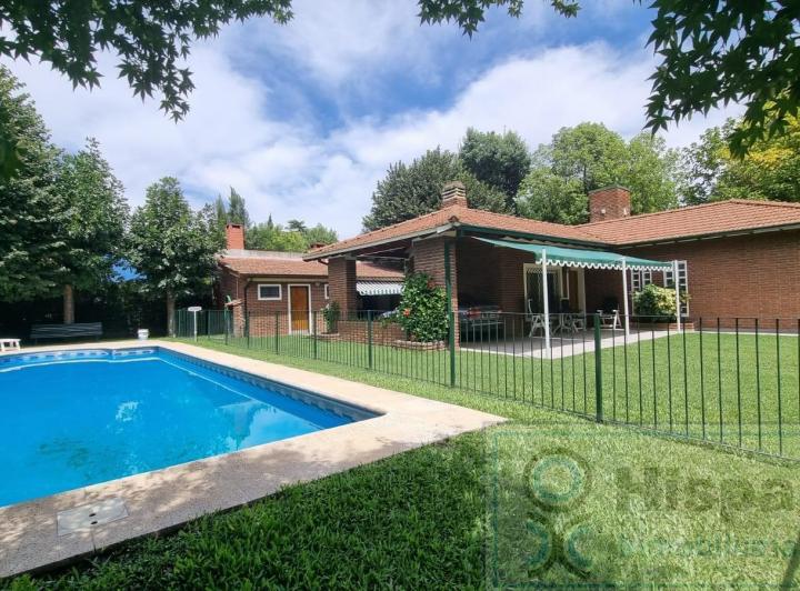 Casa · 107m² · 4 Ambientes · 1 Cochera