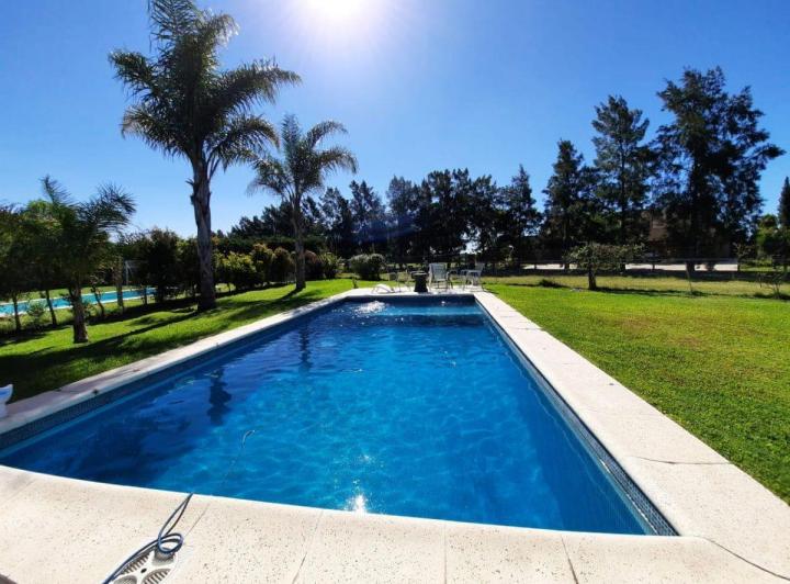 Casa · 291m² · 7 Ambientes · 4 Cocheras