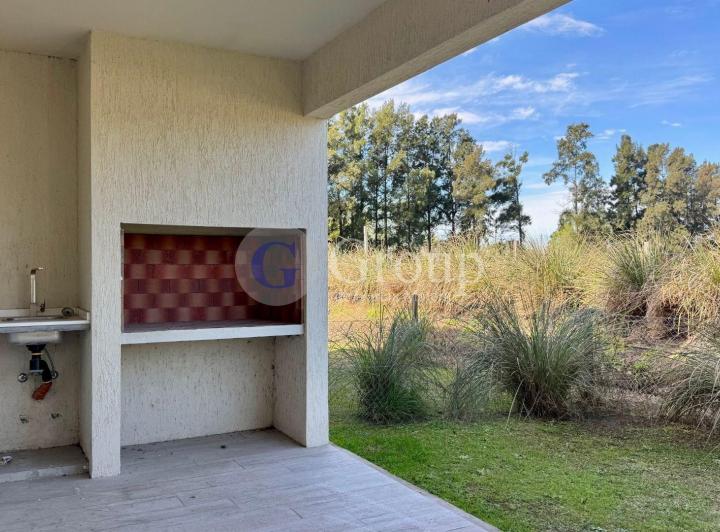 Casa · 87m² · 3 Ambientes · 1 Cochera