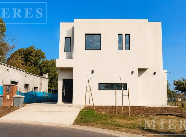 Casa · 195m² · 6 Ambientes