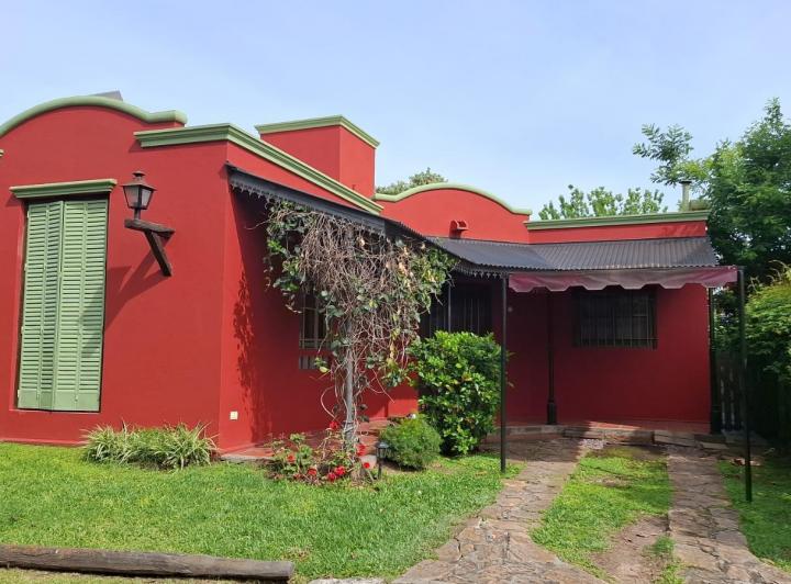 Casa · 130m² · 4 Ambientes · 1 Cochera