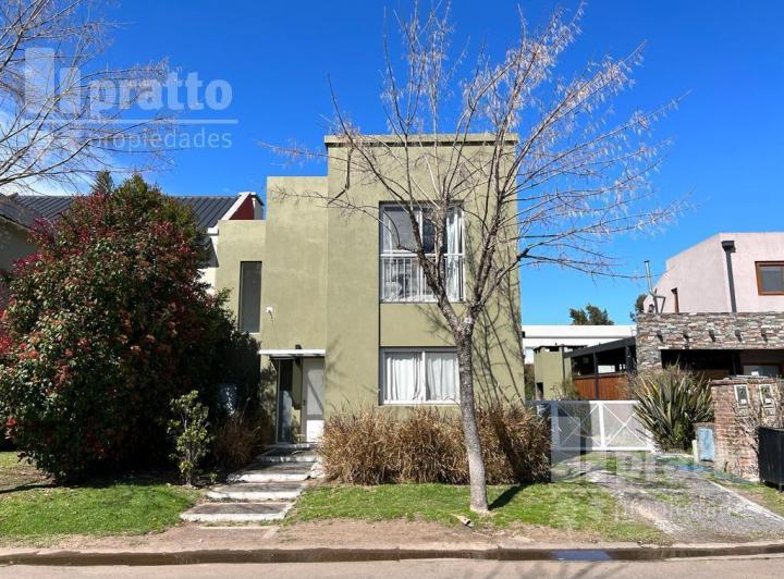Casa · 150m² · 4 Ambientes · 1 Cochera