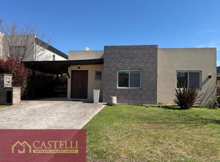 Casa · 144m² · 4 Ambientes · 2 Cocheras