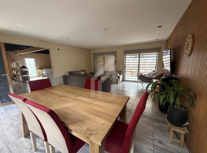 Casa · 100m² · 3 Ambientes · 1 Cochera