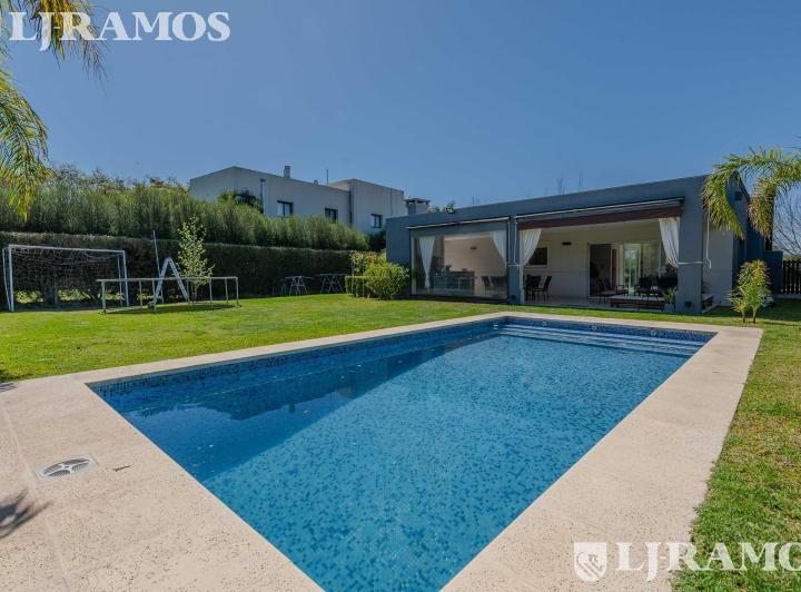 Casa · 181m² · 7 Ambientes