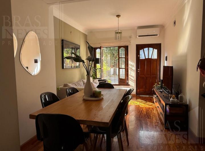 Casa · 87m² · 4 Ambientes · 1 Cochera