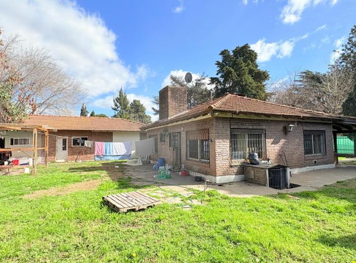 Casa · 150m² · 5 Ambientes · 4 Cocheras