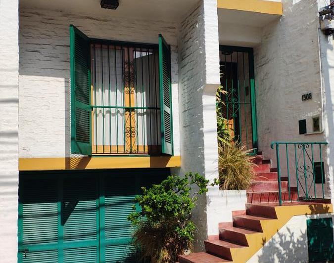 Casa · 115m² · 4 Ambientes · 1 Cochera