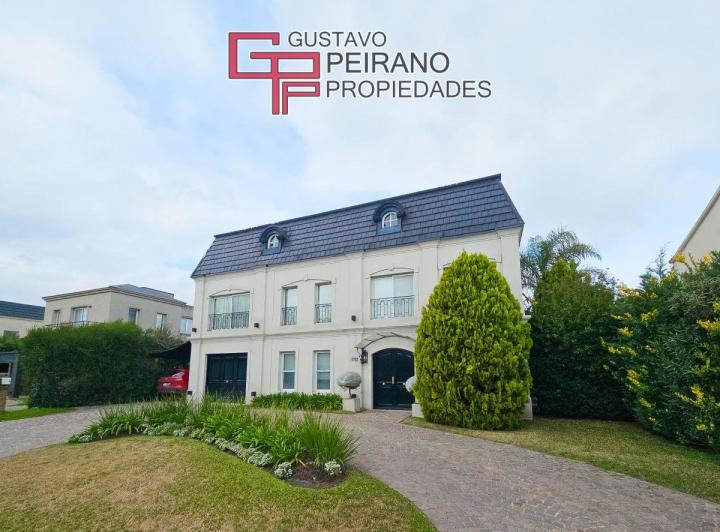 Casa · 310m² · 5 Ambientes · 2 Cocheras