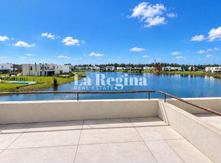 Casa · 223m² · 7 Ambientes · 6 Cocheras