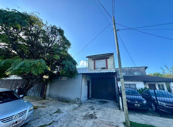 Casa · 108m² · 3 Ambientes · 3 Cocheras