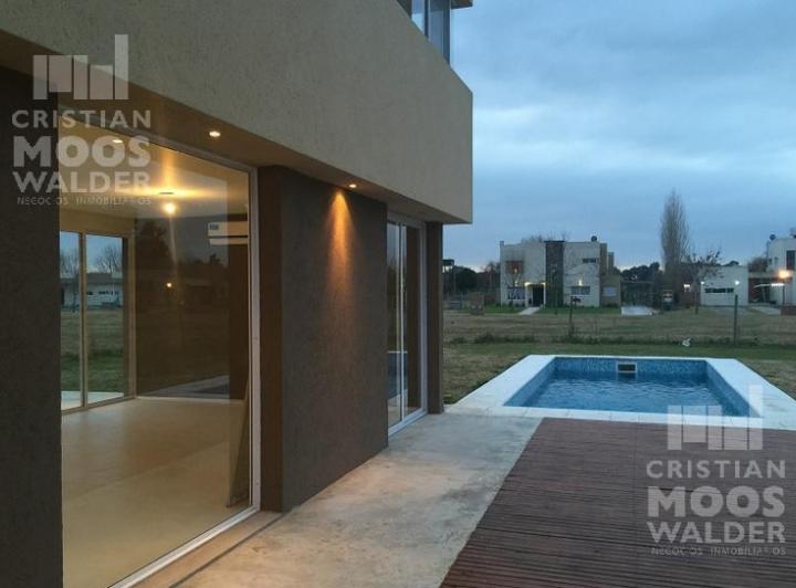 Casa · 190m² · 4 Ambientes · 1 Cochera
