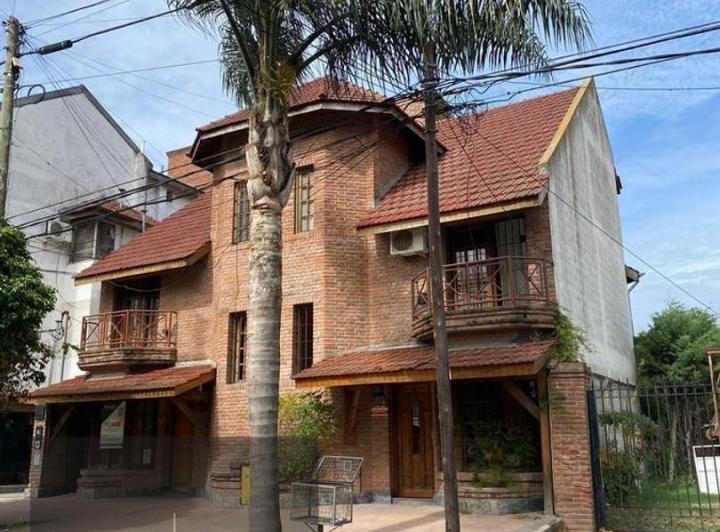 Casa · 105m² · 4 Ambientes · 1 Cochera