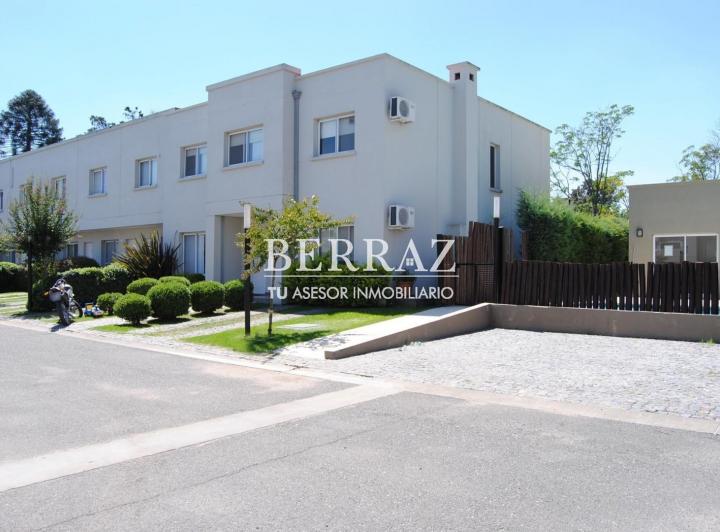 Casa · 100m² · 4 Ambientes · 1 Cochera