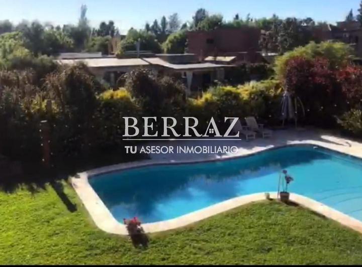Casa · 250m² · 4 Ambientes · 1 Cochera