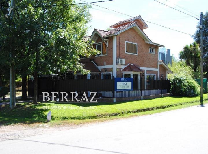 Casa · 113m² · 4 Ambientes · 1 Cochera
