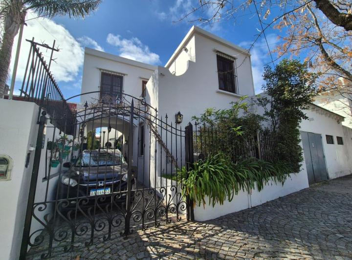 Casa · 197m² · 6 Ambientes · 1 Cochera