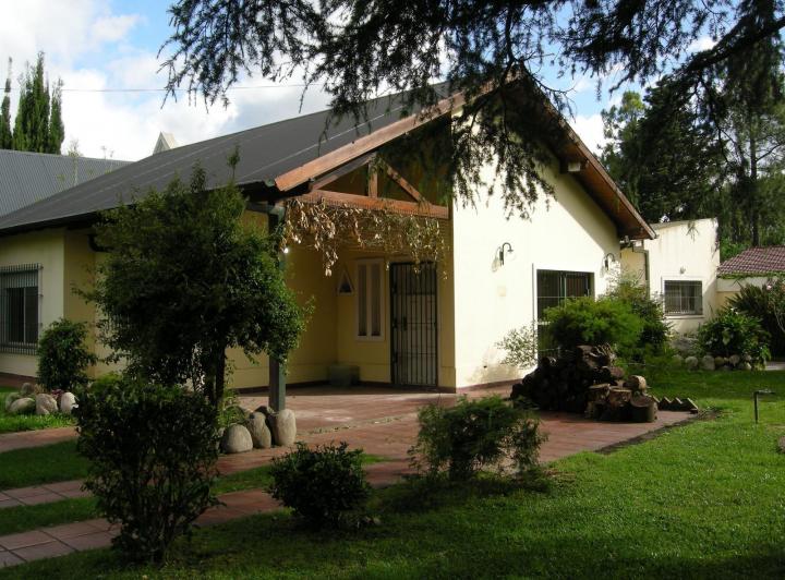 Casa · 150m² · 4 Ambientes · 2 Cocheras