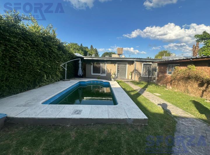 Casa · 463m² · 3 Ambientes · 2 Cocheras