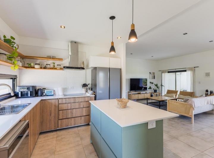 Casa · 130m² · 4 Ambientes · 3 Cocheras